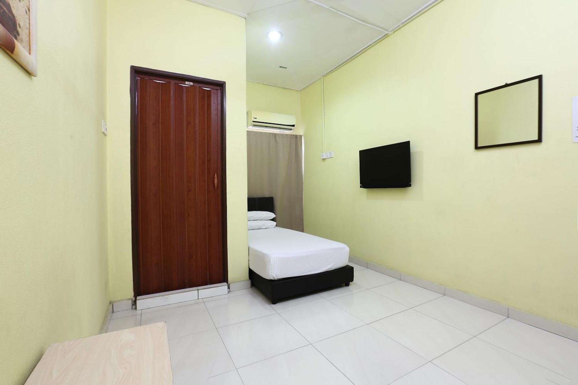 Oyo 89925 Innap Kota Bharu Dış mekan fotoğraf
